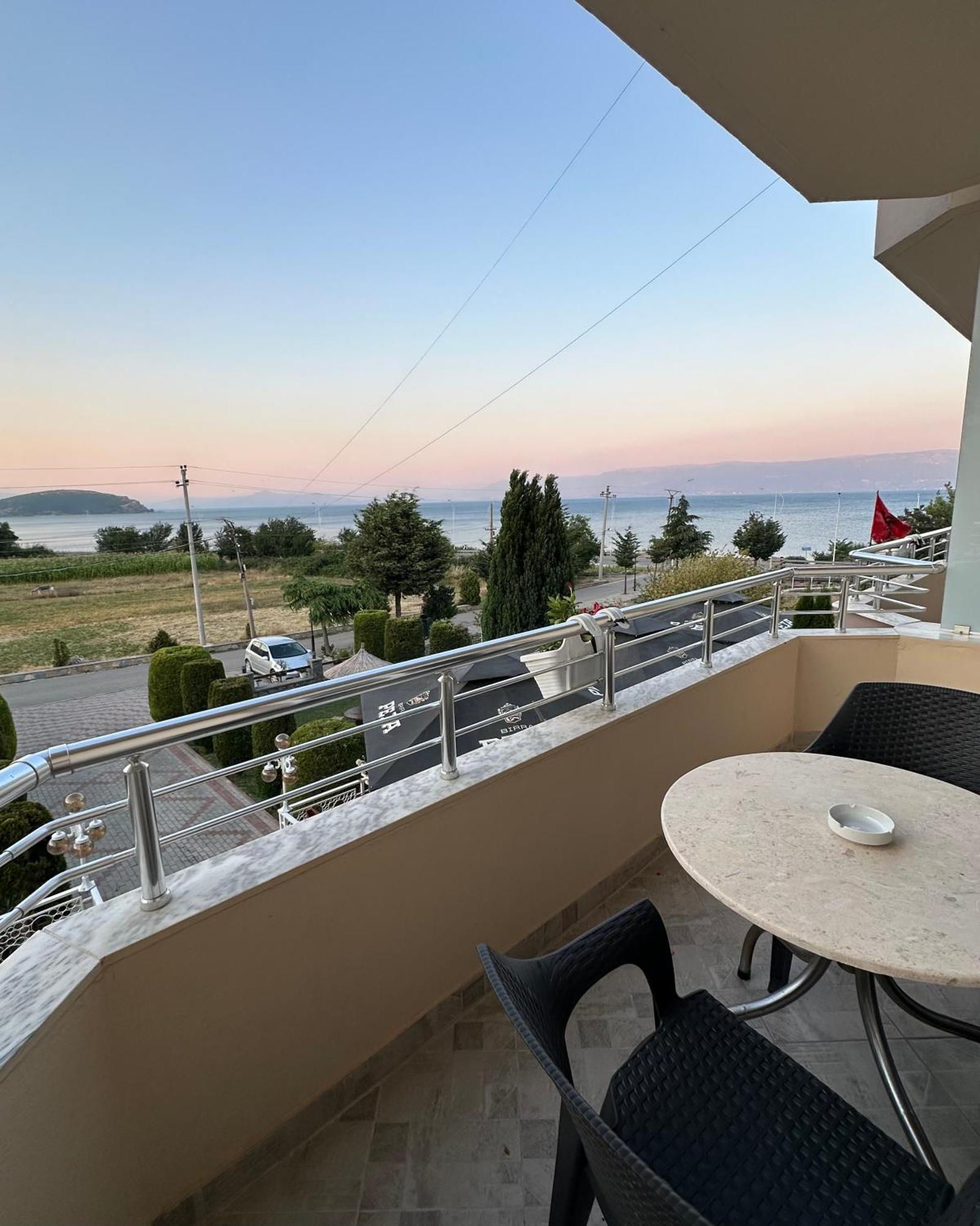 Hotel Vila Toska Piskupat Zewnętrze zdjęcie