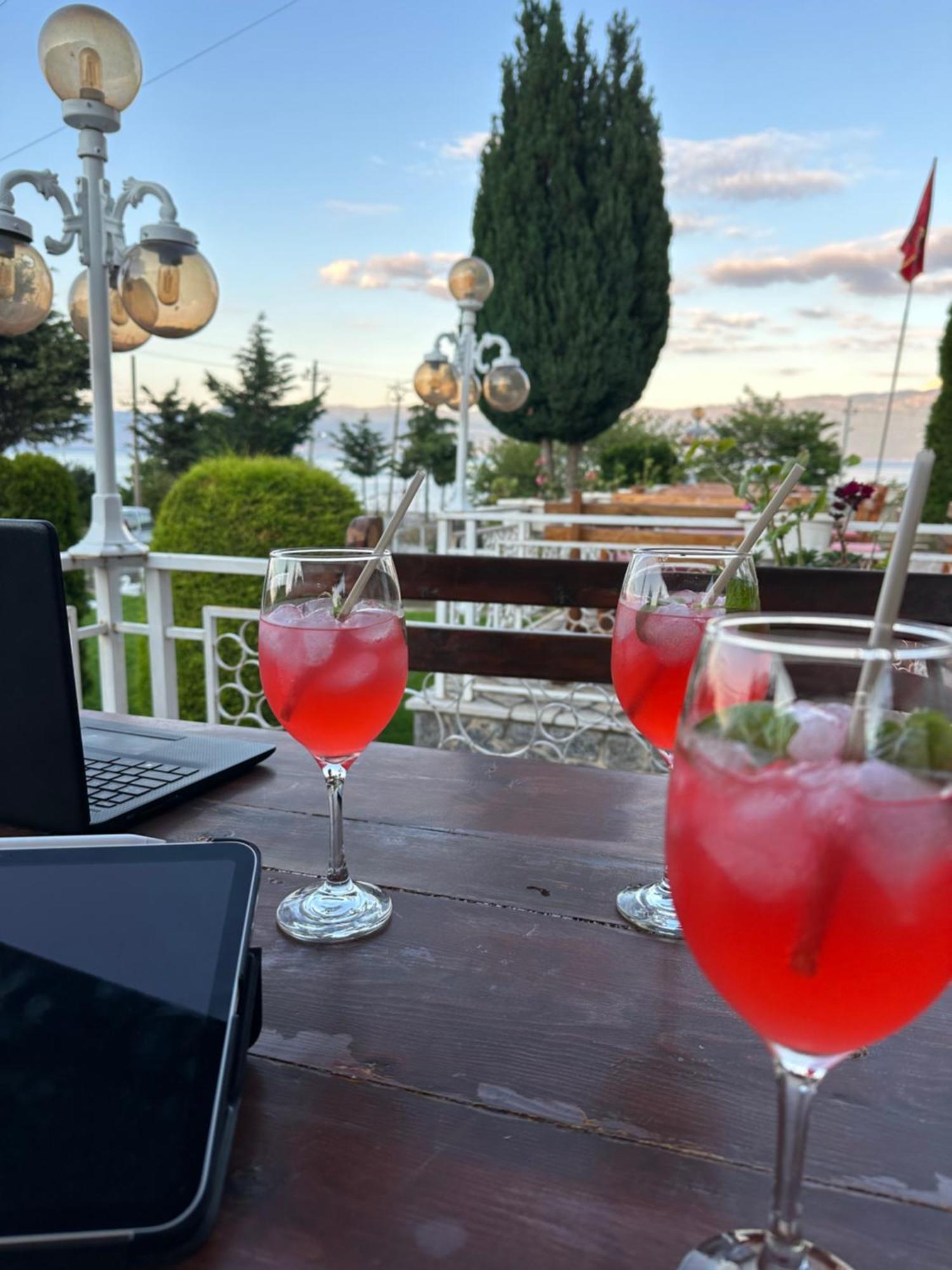 Hotel Vila Toska Piskupat Zewnętrze zdjęcie